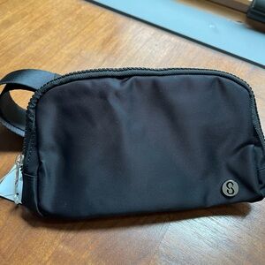 NWT Ashtonbury black crossbody bag